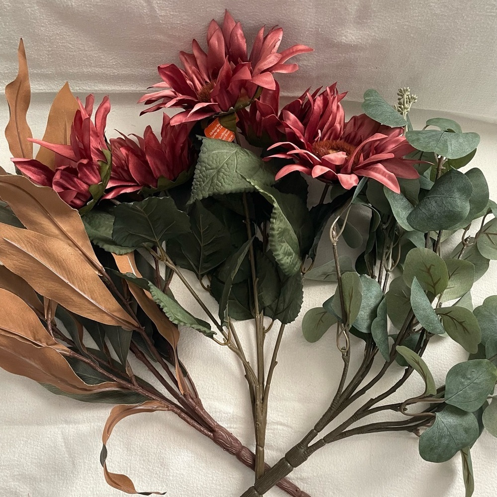 NWT Ashland Artificial Floral Arrangement with Red and Green Accents